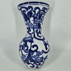 White Blue acanthus leaf Design ceramic Wall Pocket planter Vase 8"